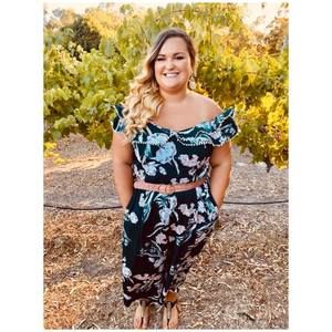 Meet your Posher, Becca